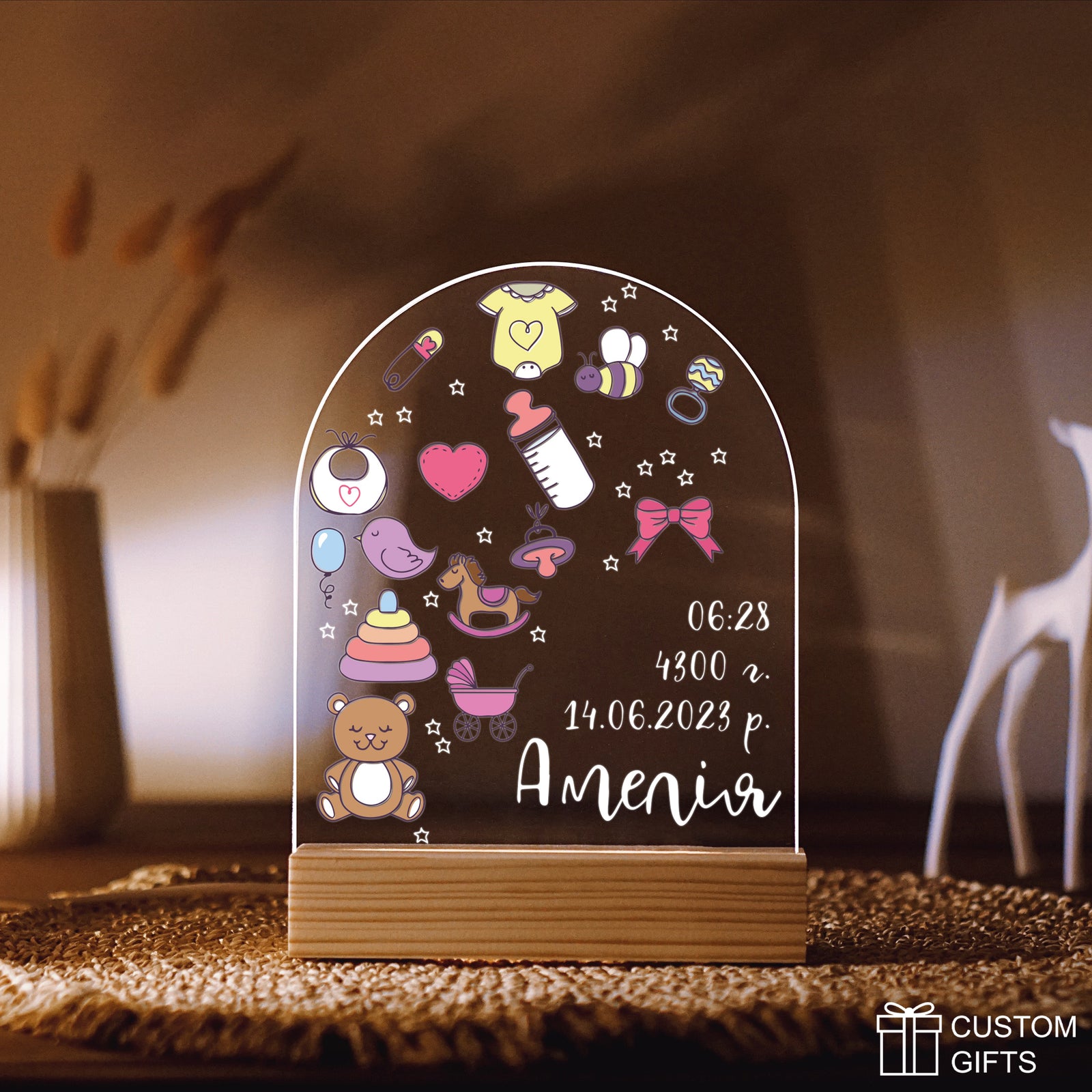 Дитячий нічник з іменем та важливими деталями на подарунок для дівчинки