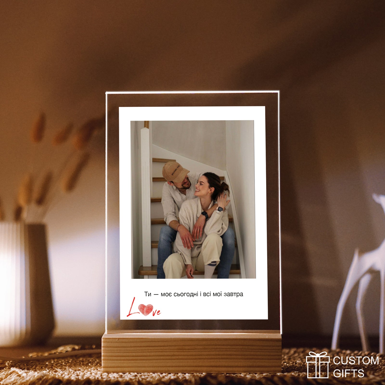 Polaroid "Love" — персоналізований подарунок до Дня закоханих