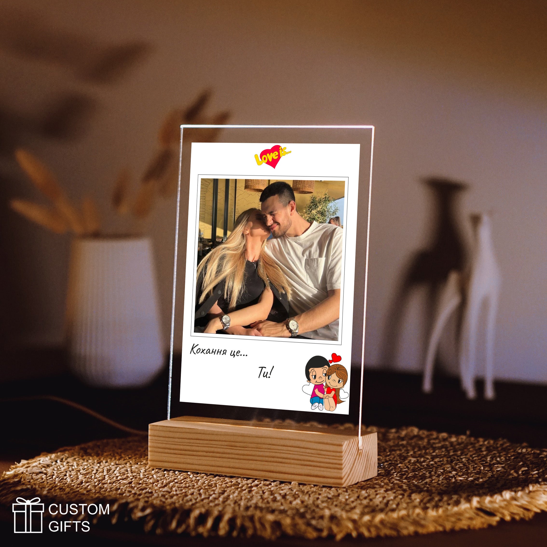 Polaroid "Love is..." — персоналізований подарунок для закоханих
