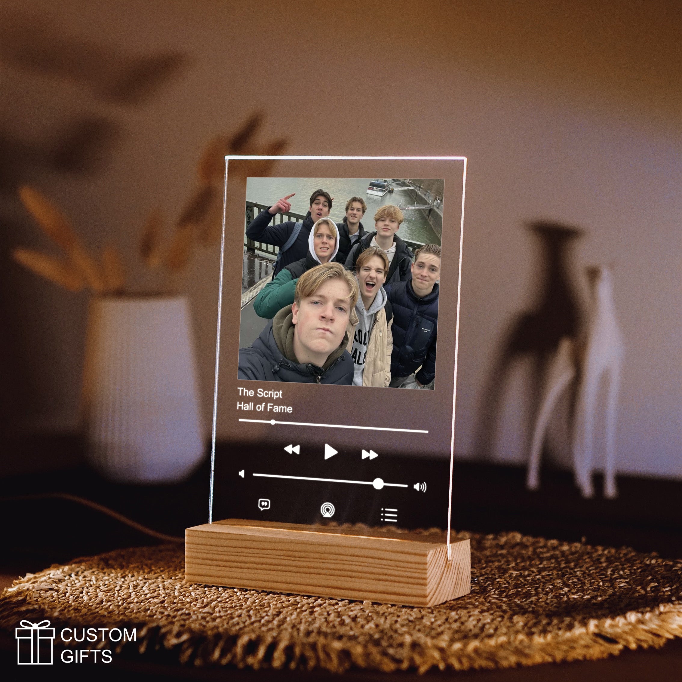 Apple Music Poster —  подарунок до Дня дружби